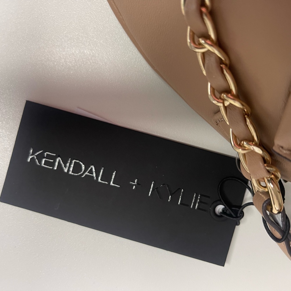 Kendall & Kylie Fanny Pack / Crossbody - Picture 2 of 4